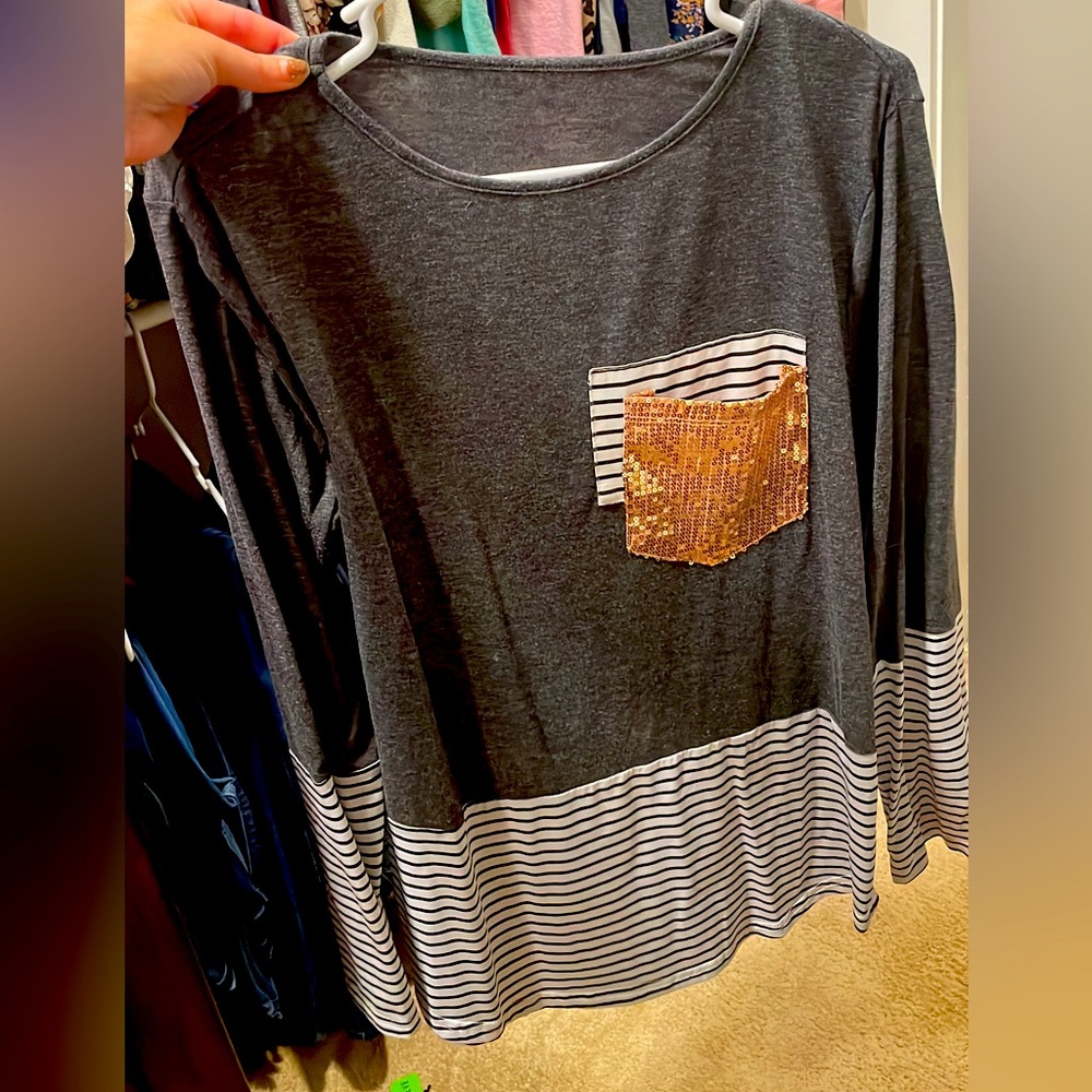 Large woman’s long sleeve shirt